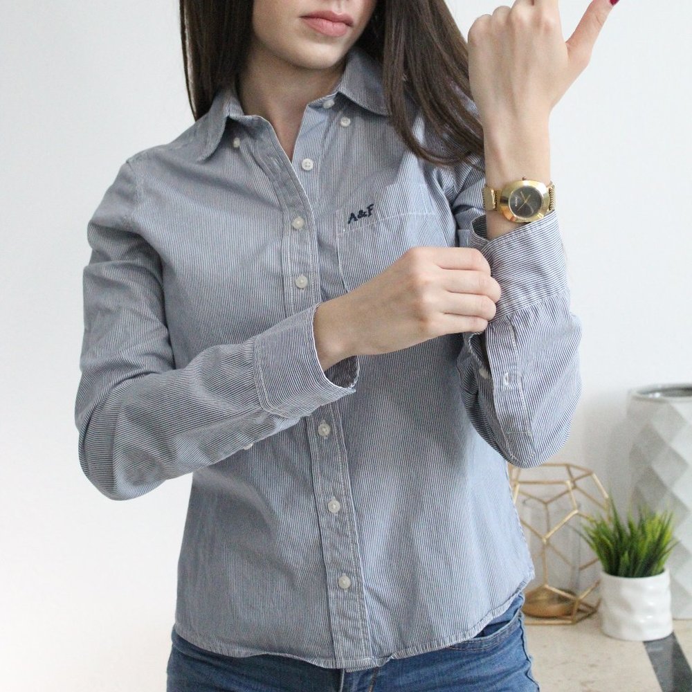 Abercrombie & Fitch Bottom Down Shirt